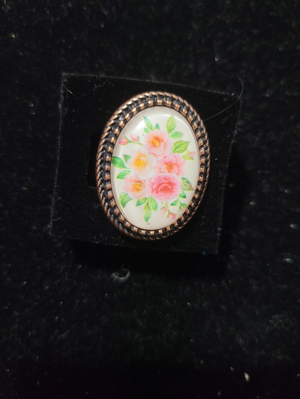 paparazzi Gold-Tone Oval Floral Porcelain Ring with Pink Roses